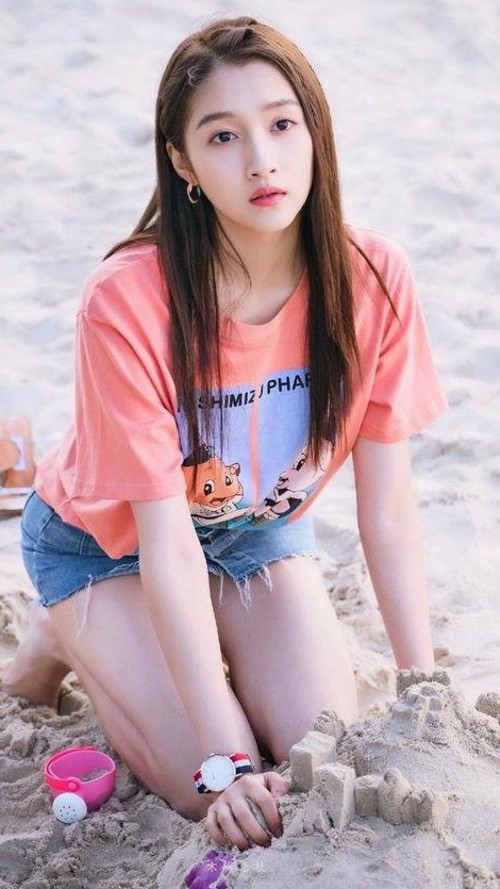 情人节娱乐吃瓜热潮引发网友关注，吃瓜君温情回忆助力话题升温