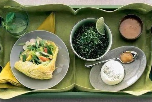 易烊千玺微博“段子手”新形象背后：成长与粉丝互动的双重考验