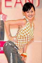 鞠婧祎转型吃瓜达人，娱乐圈的真诚与智慧担当