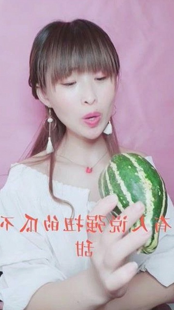 娱乐圈明星风波揭秘：甜蜜与争吵背后的故事